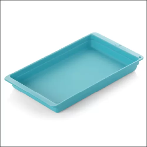 This Dispensing / Dressing Tray is an essential tool designed for healthcare professionals. With dimensions of 270x150x30mm, this tray is crafted from high-quality polypropylene, ensuring it is lightweight, yet strong and durable.